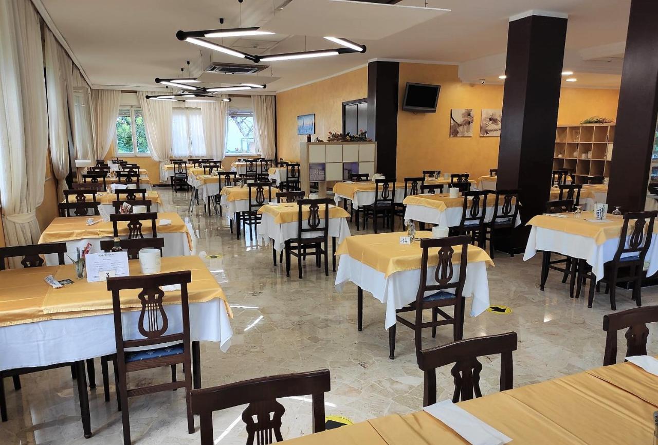 Mantovani Hotel Mariu Rimini Buitenkant foto