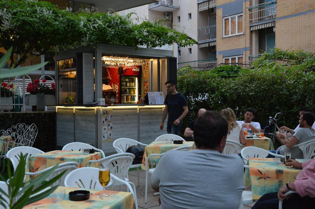 Mantovani Hotel Mariu Rimini Buitenkant foto